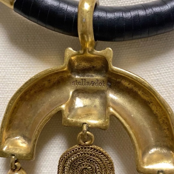 Stella & Dot statement necklace - Picture 4 of 7